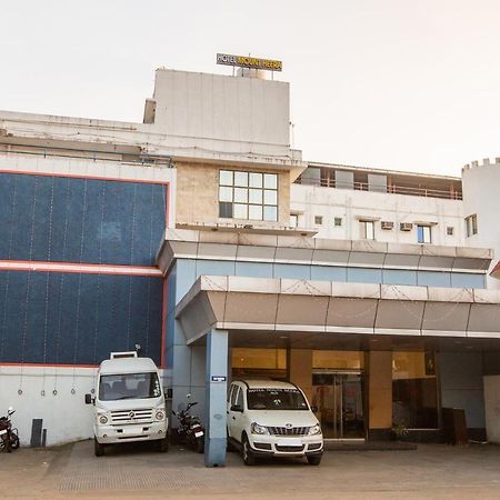 Capital O 69831 Hotel Mount Heera チェンナイ エクステリア 写真