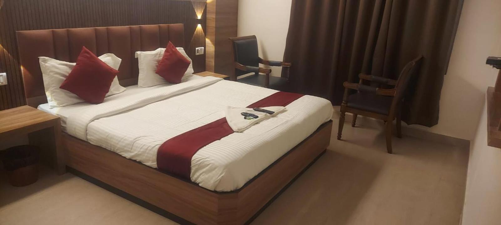 Capital O 69831 Hotel Mount Heera チェンナイ エクステリア 写真
