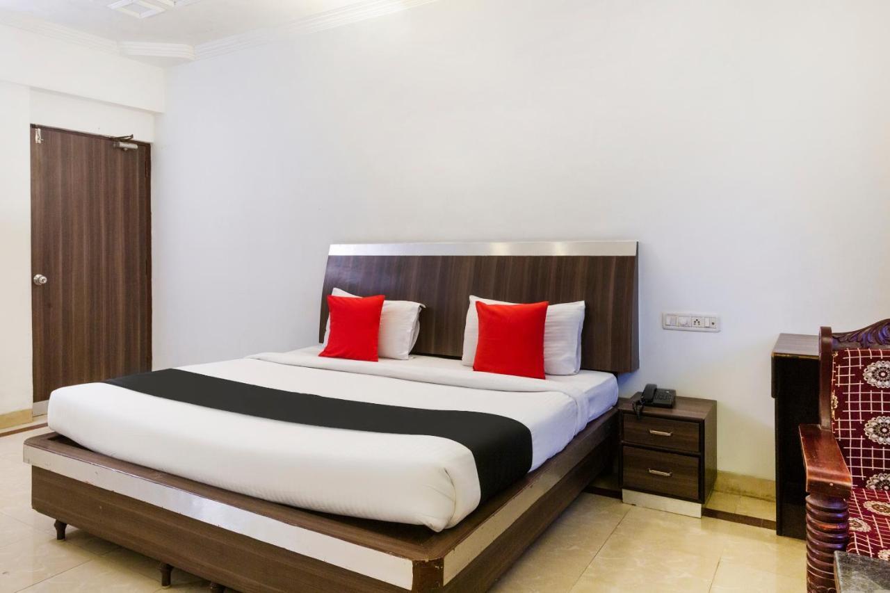 Capital O 69831 Hotel Mount Heera チェンナイ エクステリア 写真