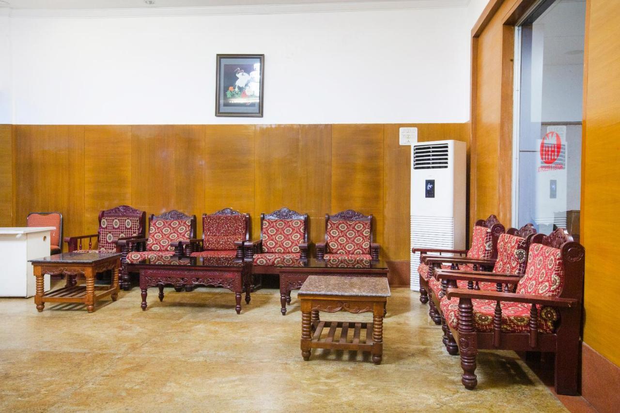Capital O 69831 Hotel Mount Heera チェンナイ エクステリア 写真