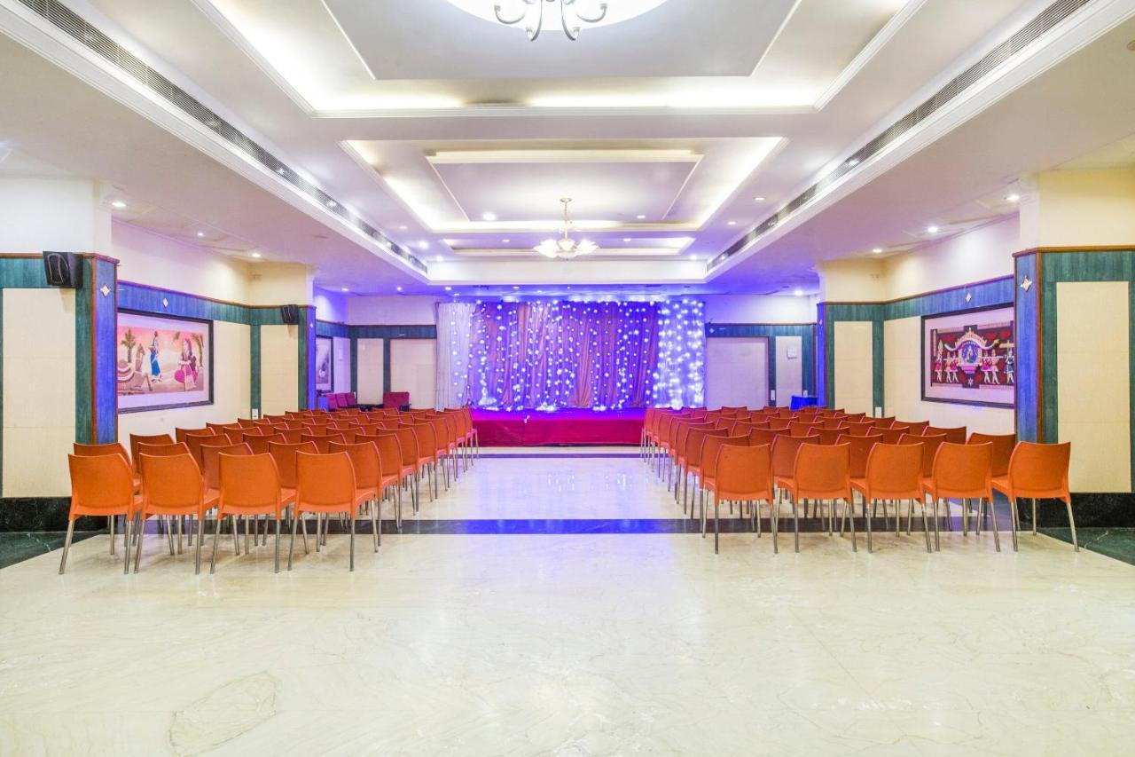 Capital O 69831 Hotel Mount Heera チェンナイ エクステリア 写真