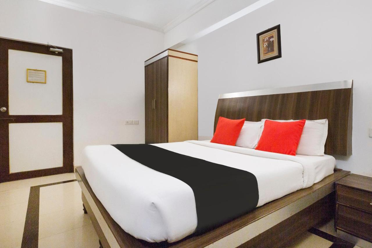 Capital O 69831 Hotel Mount Heera チェンナイ エクステリア 写真